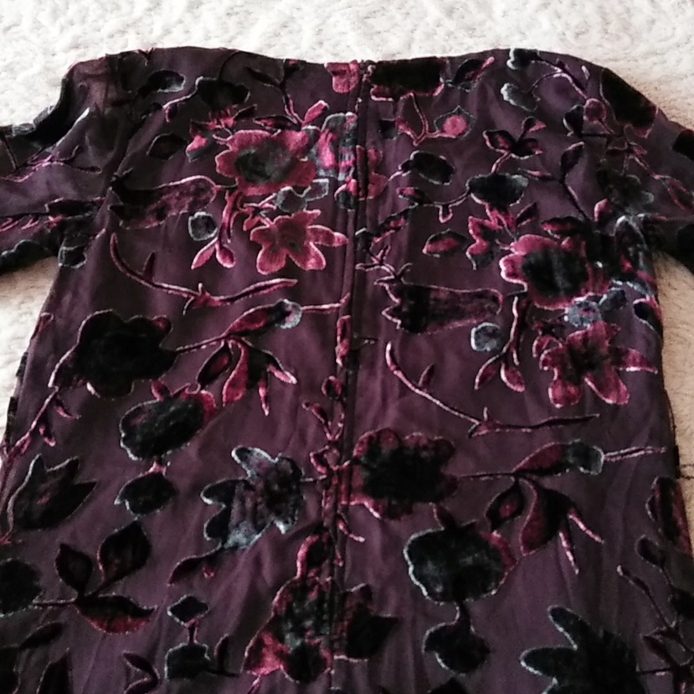 HALO 💖 Velvet Burn Out Dress - Picture 8 of 12